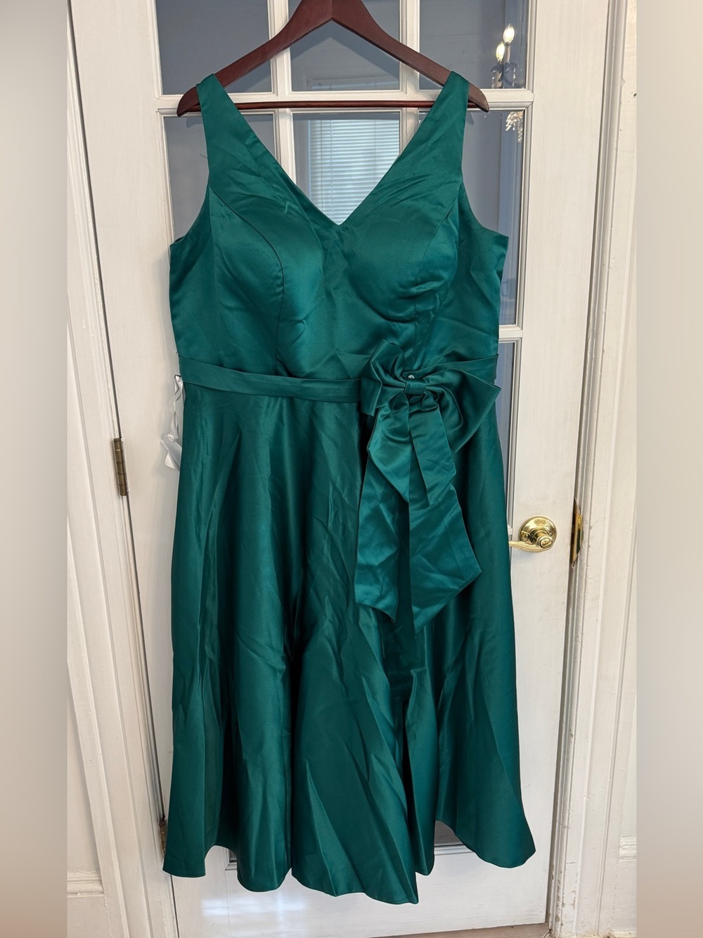 MISS VEIL Women's Dark Green Satin Sleeveless V-Neck Bow Waist Midi Formal Dress